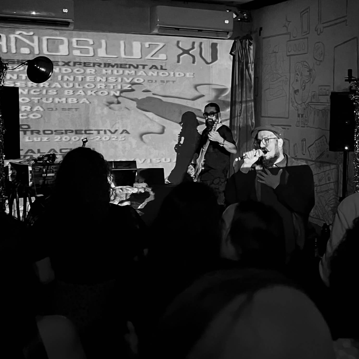 AÑOS LUZ XV en El Local en Santurce